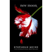 Книга New Moon